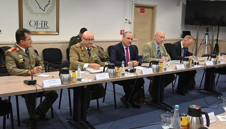 Komadant EUFOR-a na sastanku u OHR-u