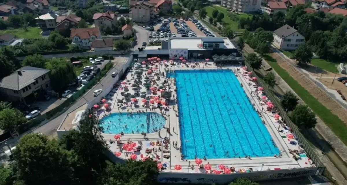 Bazen na Dobrinji foto opcina