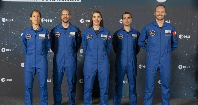 Astronauti AA