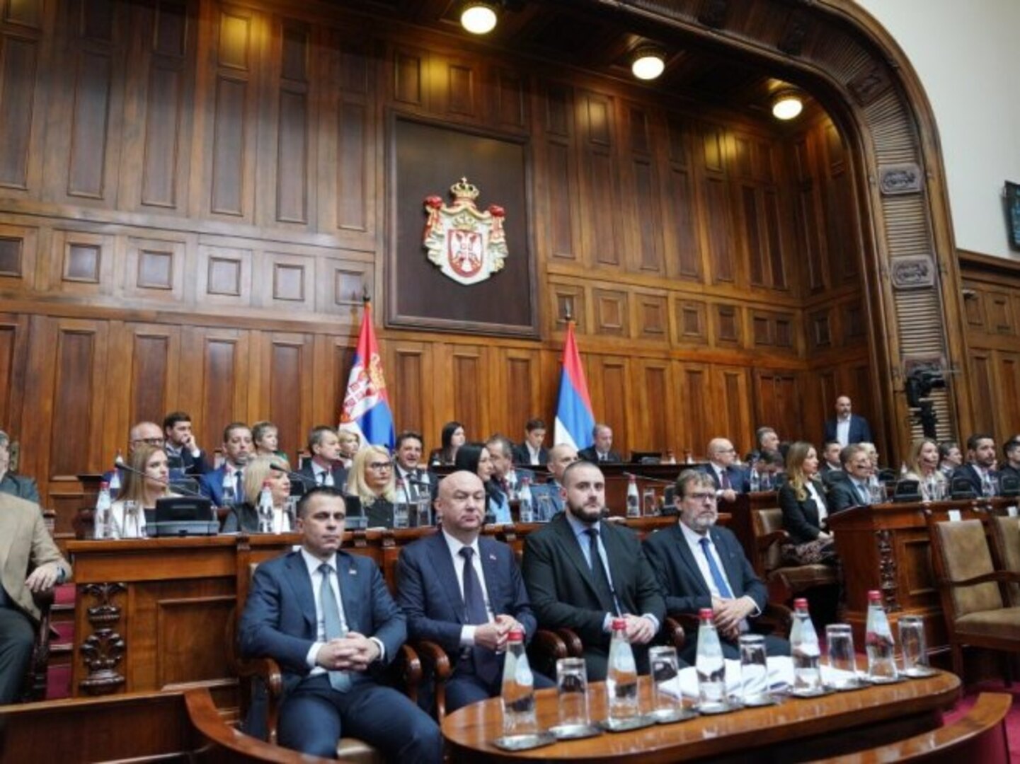 Vlada Srbije usame