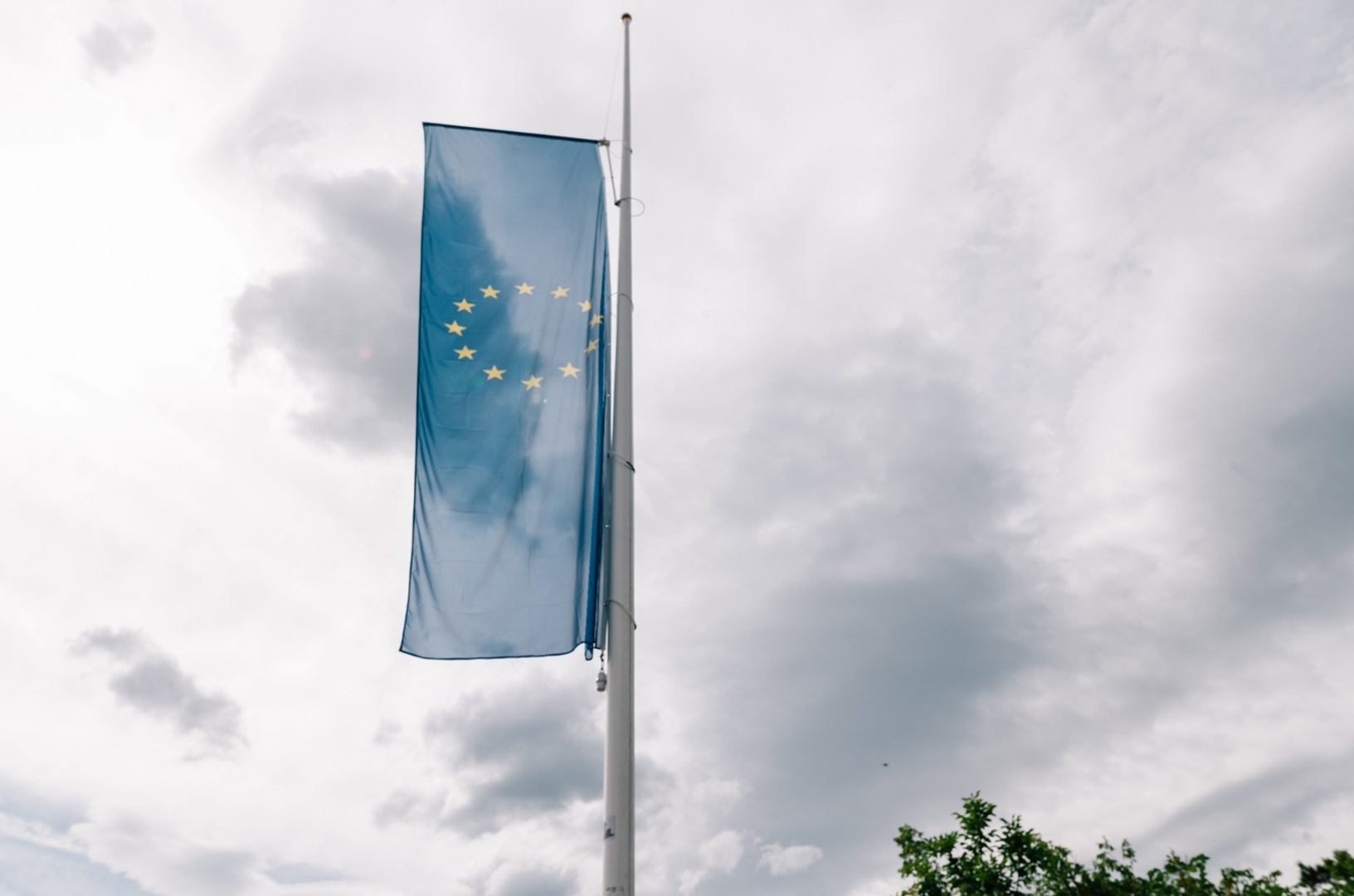 Zastava EU podignuta iznad Konjic