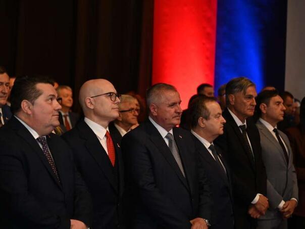 9 januar dan rs U Banjoj Luci odrzana akademija povodom dana RS bez Dodik i Vucic fena