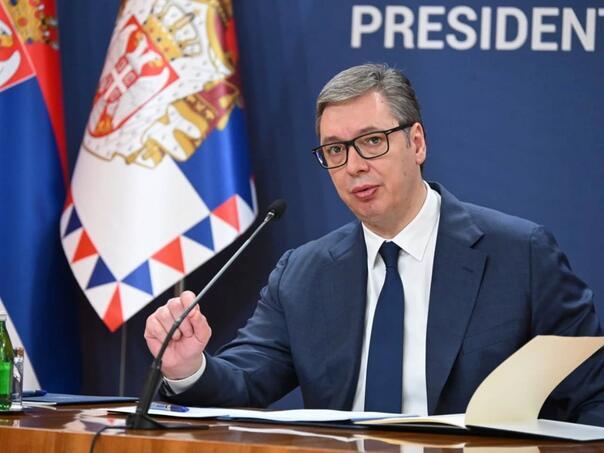 Aleksandar Vucic 04 fb