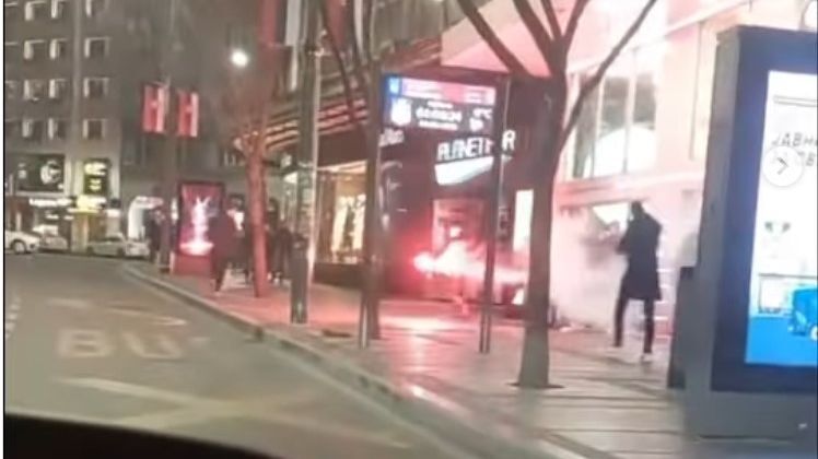 Beograd Muskarac bakljom napadao prolaznike