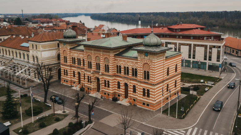 Brcko Vijecnica u Brckom