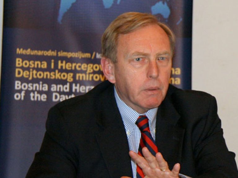 Clifford Bond 768x576