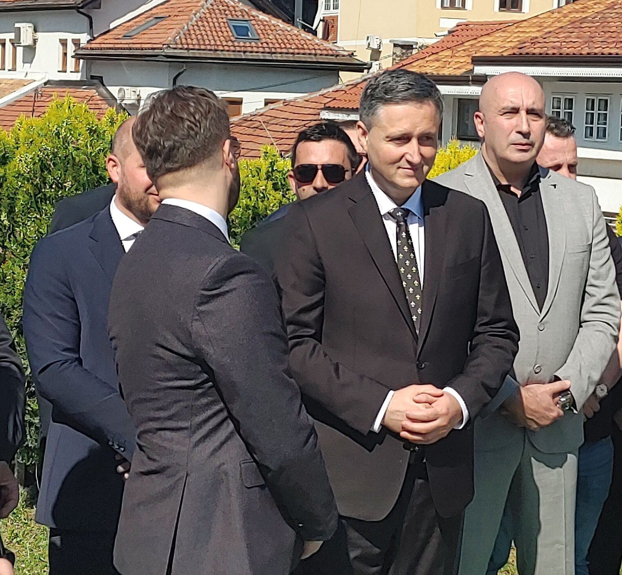 Denis Becirovic na mezarju Kovaci