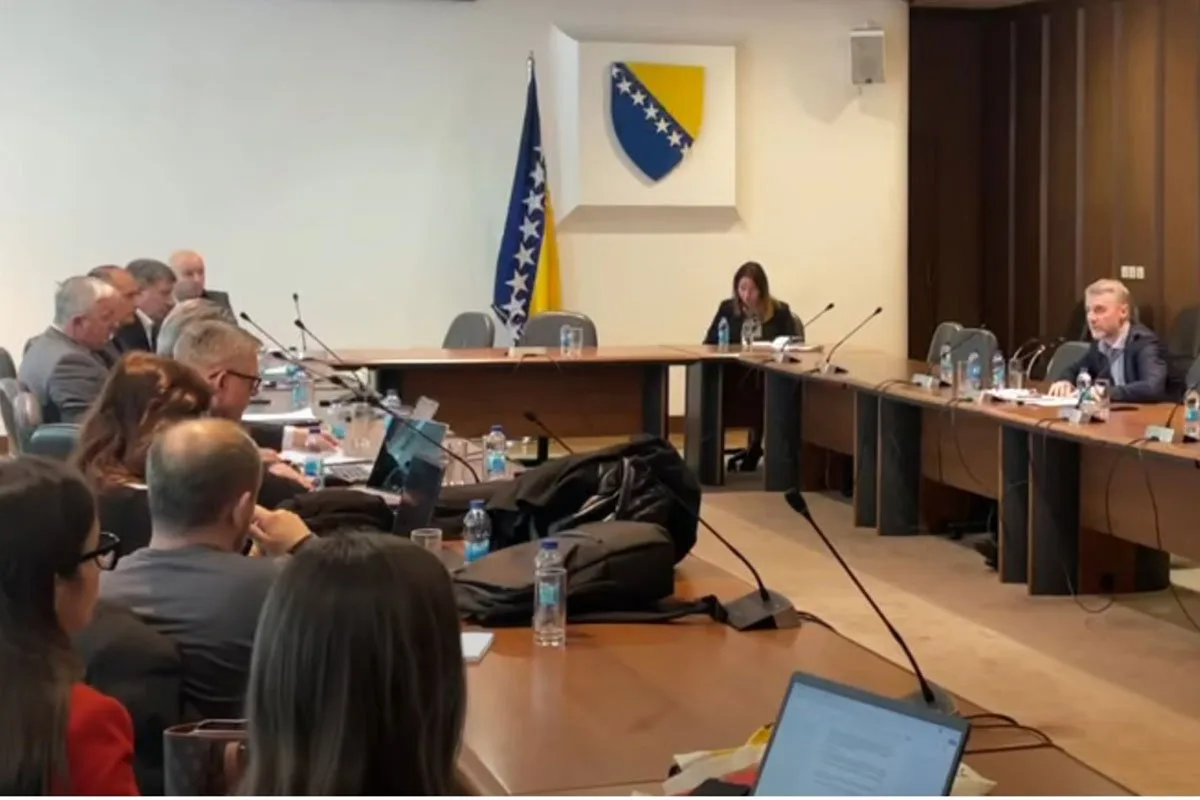 Edin Forto saslusanje