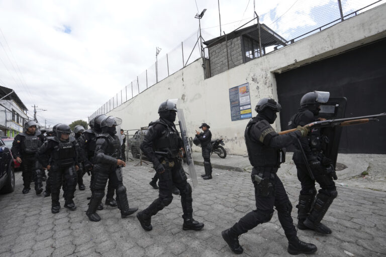 Ekvador policija AP