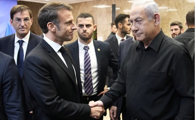 Emanuel Macron Benjamin Netanyahu epa