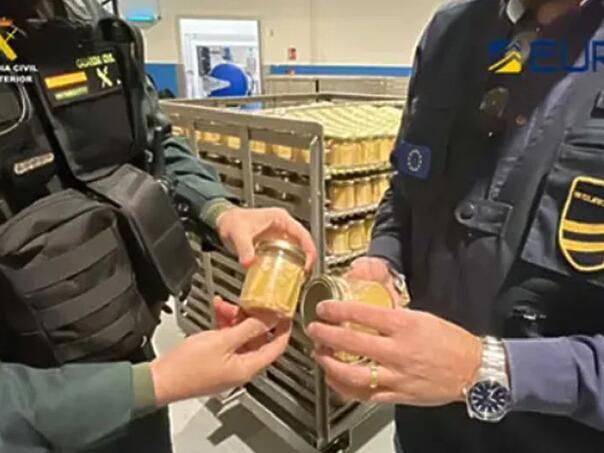 Europolo udar na prevarante Oduzeto 22 000 tona hrane i 850 000 pica zbog kriminalnih mreza
