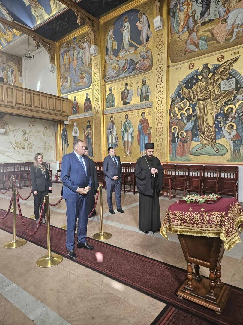 Milorad Dodik u Pariz crkva