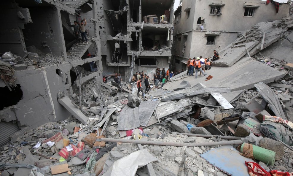 Gaza 04 Izraelski napad na stambenu zgradu