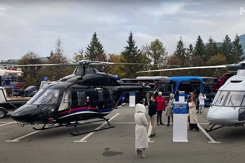 Helikopter ofarban u crnu boju s motivima trobojke namijenjen MUP RS