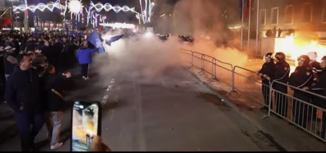 Tirana protesti