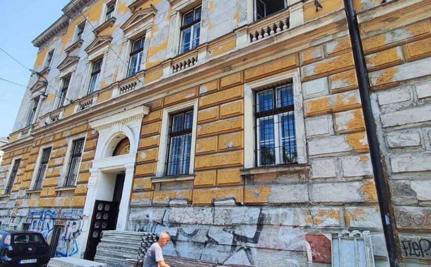 Drvenija Škola/ grad sarajevo