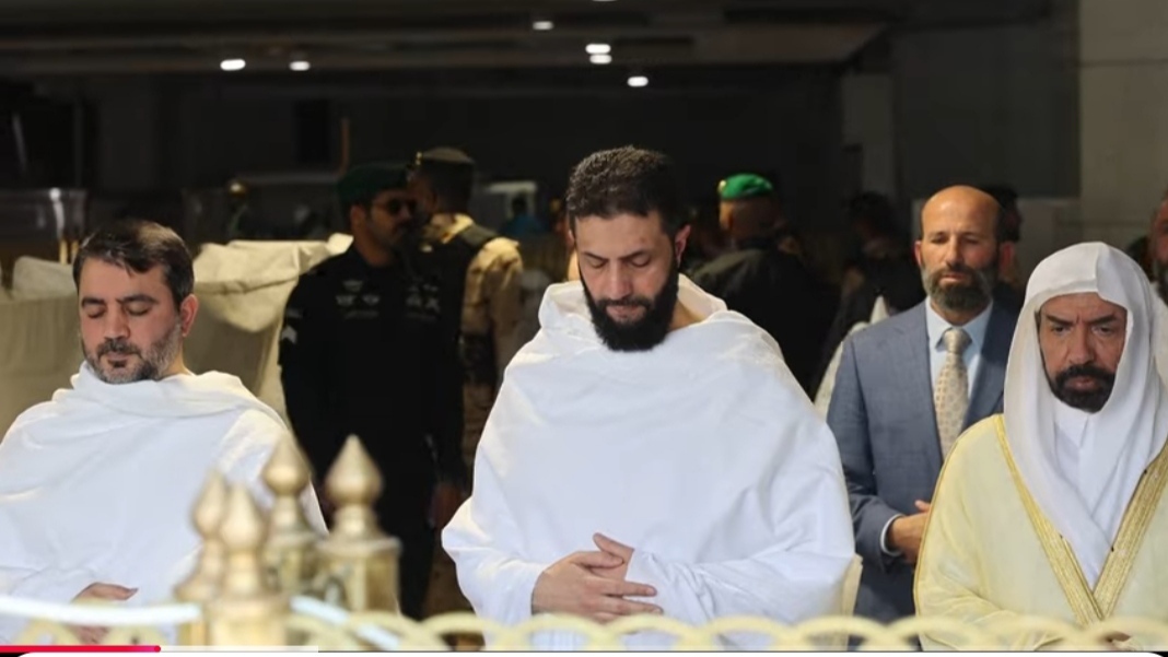 Ahmed al-Sharaa mekka umra  2