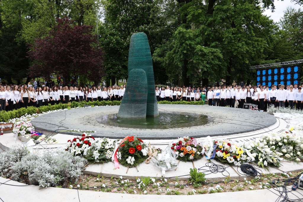 Spomen obljizje sarajevo/ Fena