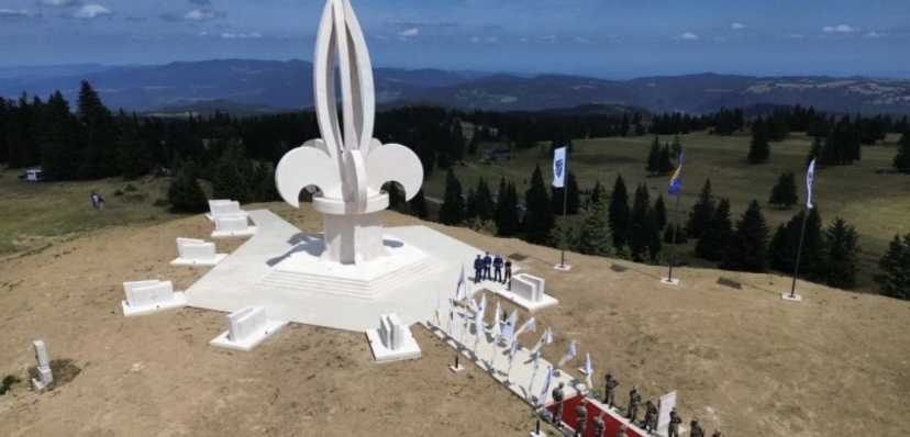 Vlašić spomenik/ Travnik.ba