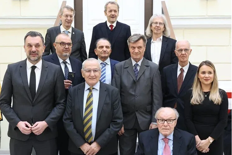 Konaković uručio diplomatske pasoše bh. naučnicima s prestižne Stanford liste