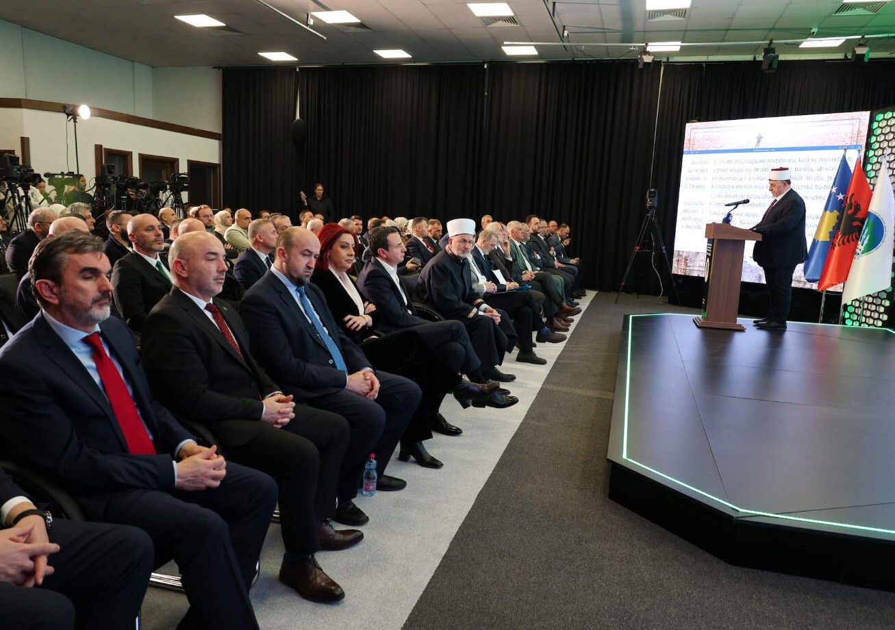 Kosovo izložba porušene džamije/ Mina