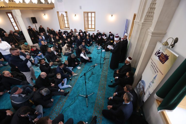 KIZLAR AGINA DZAMIJA U MRKONJIC GRADU 6 768x512
