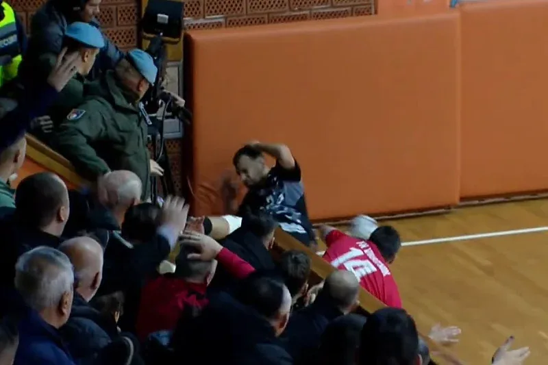 Krste Velkoski udario glavom u zid