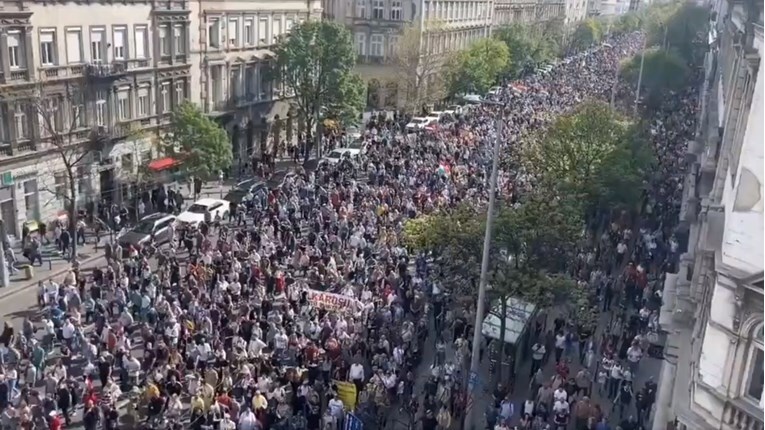 Madarska protesti