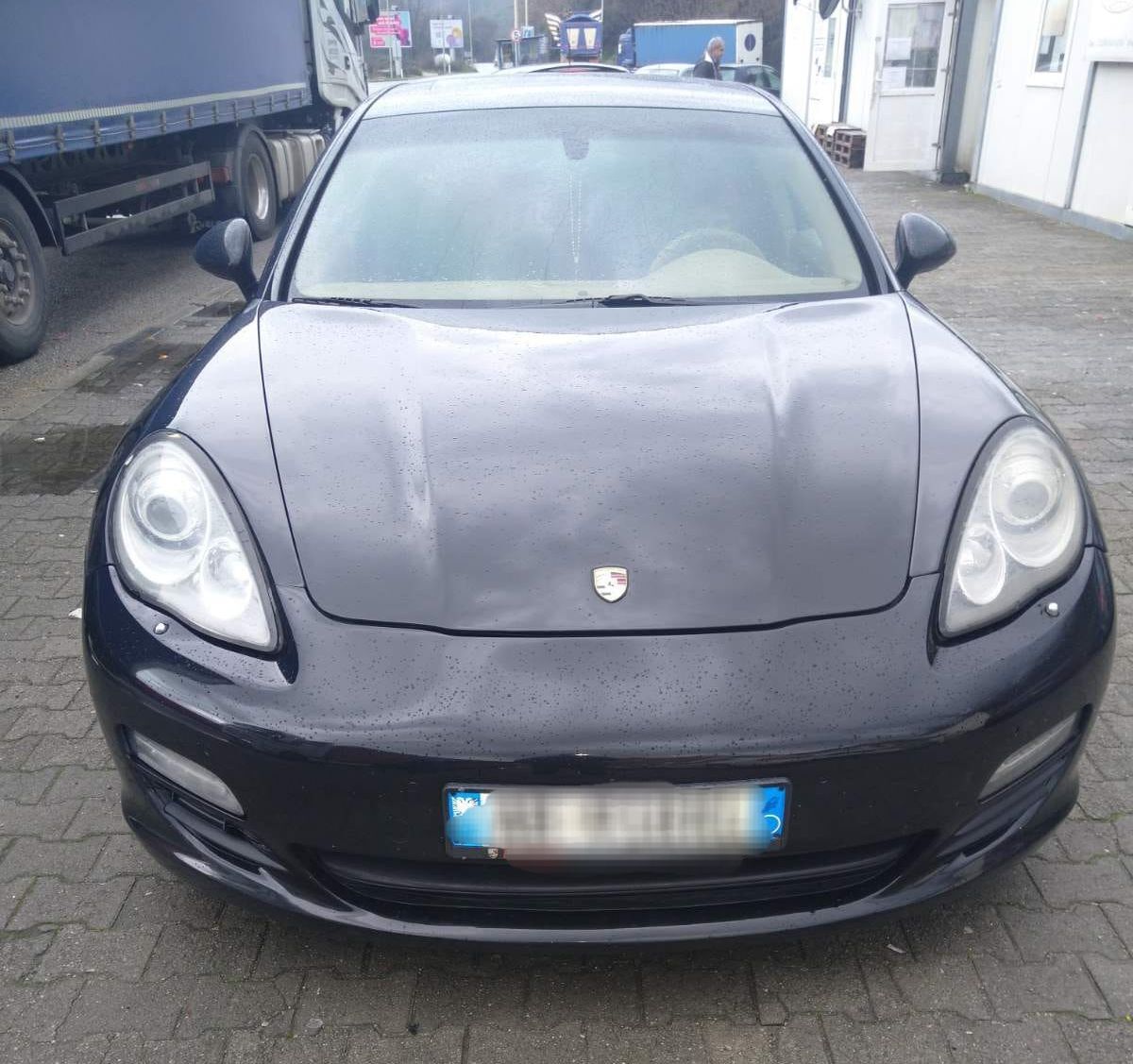 Oduzet Porsche Panamera za kojim je Interpol Albanije raspisao medunarodnu potragu