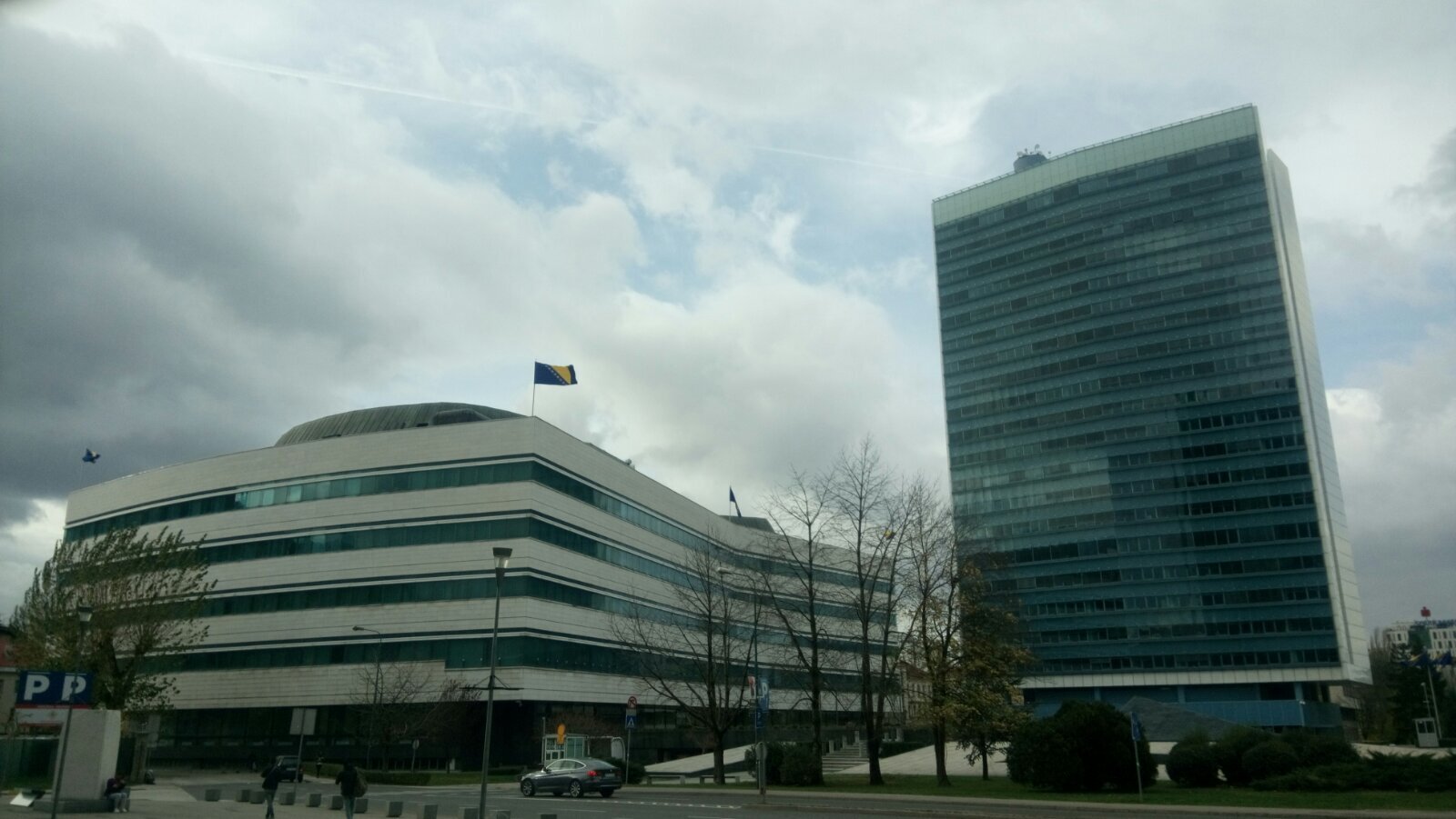 Parlament Bi H 1