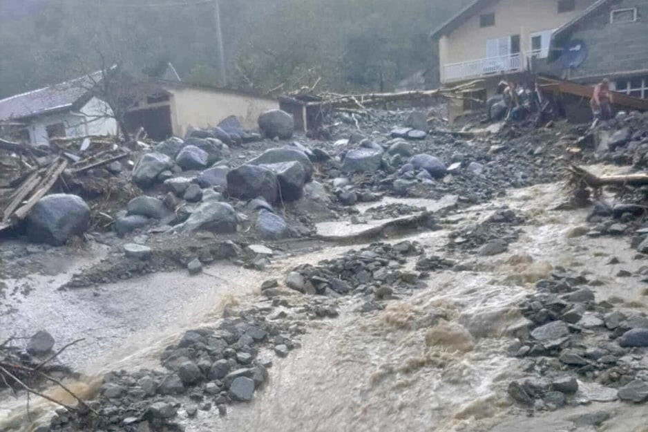 Poplave Selo Zlate kod Jablanice (Foto: Dževad Šašić/Facebook)