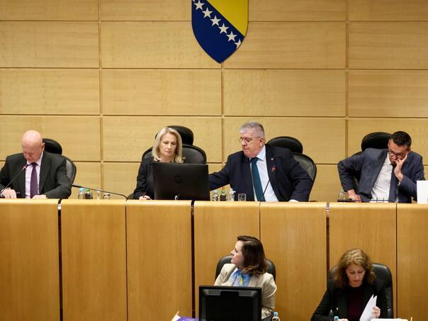 Predstavnicki dom parlamenta fbih hdz srusio dnevni red viber slika 2025 04 28 10 44 37 086 680f5054f378f