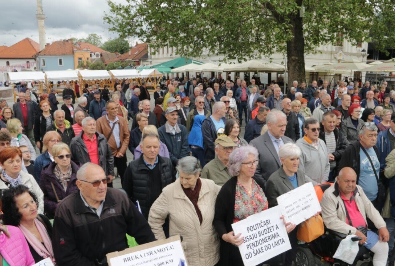 Protesti penzioneri Tuzla