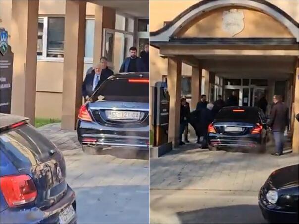 Ratni zlocinac Fikret Abdic napustio zgradu Opcine Velika Kladusa