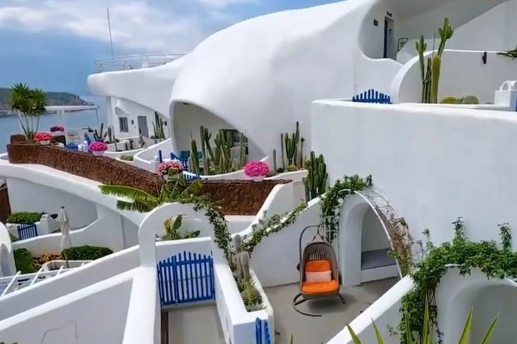 Santorini screen