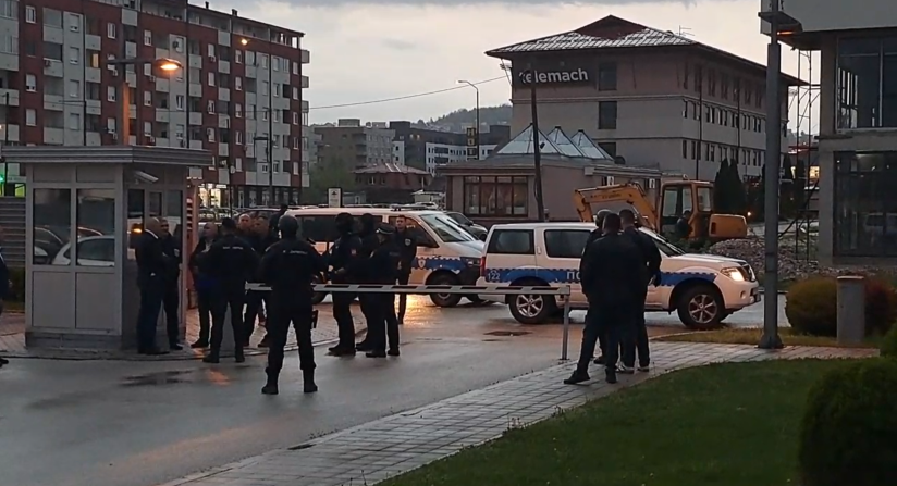 SIPA ispred zgrade u kojoj se nalazi Milorad Dodik