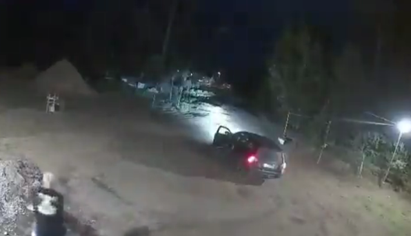 svedska bacena svinja na dzamija Screenshot 360
