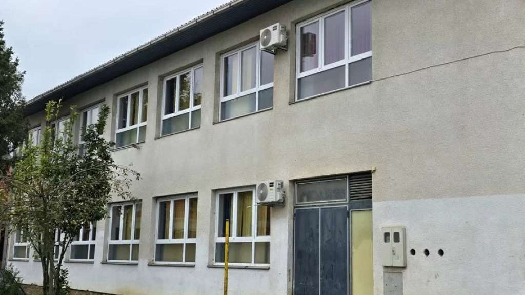 Velika Kladusa Prva osnovna skola