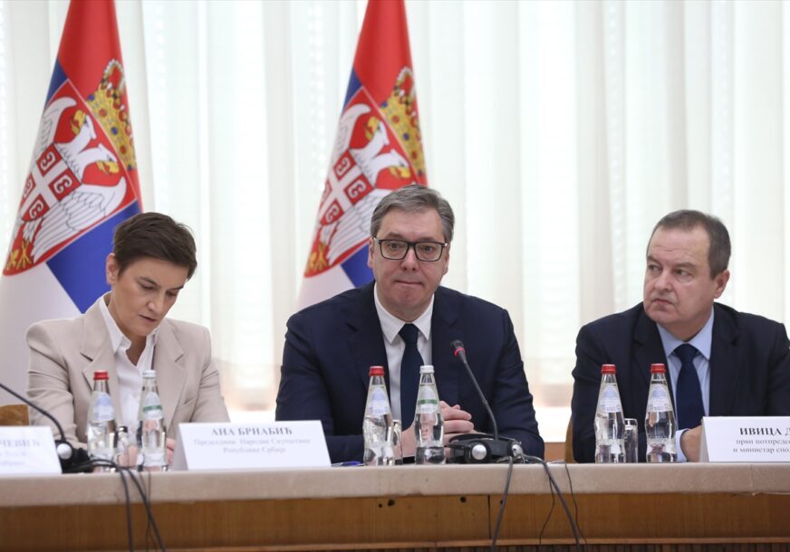 Aleksandar vucic 872x610 AA