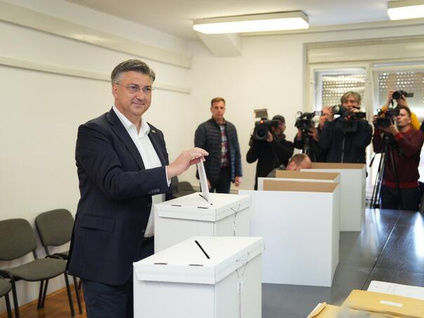 Andrej plenkovic x