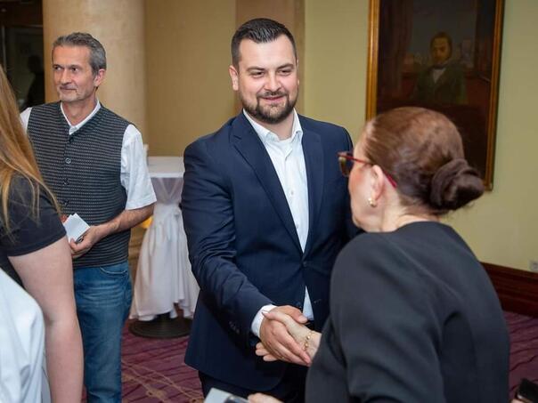 Armin hodzic ce u saboru predstavljati pet nacionalnih manjina hodzic 2 6620abf3857c8