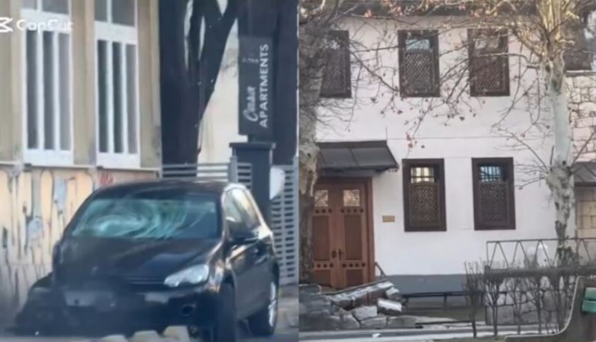 Autom udario u dzamiju