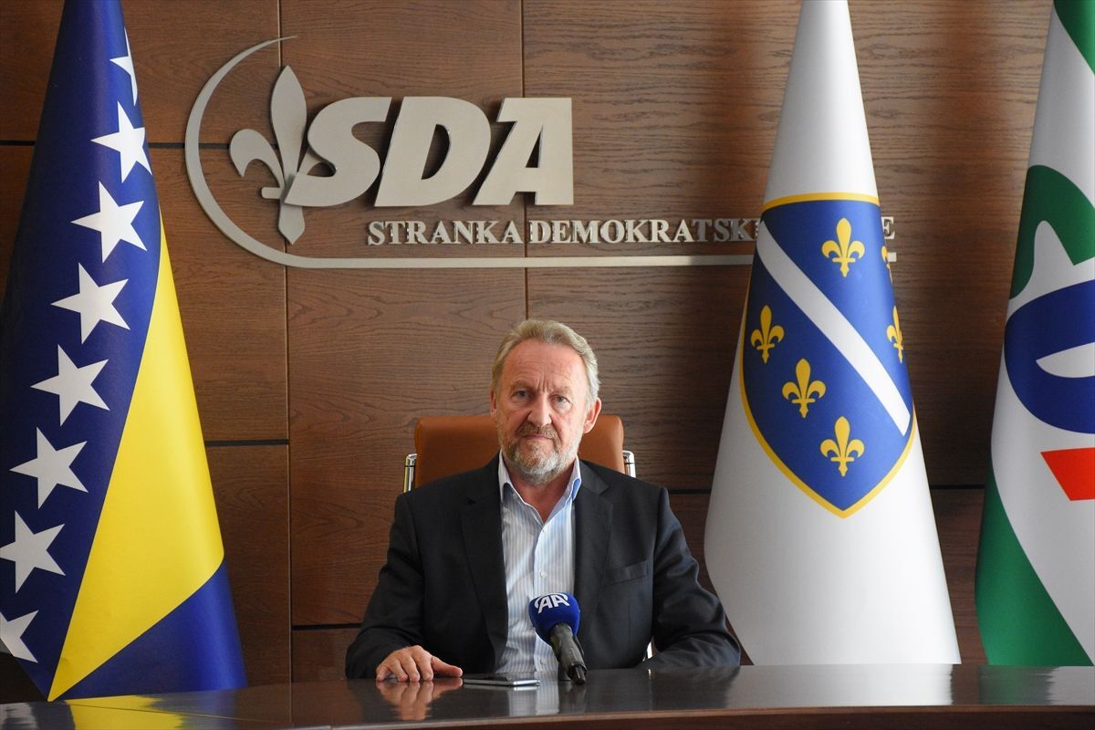 Bakirizetbegoviccitavalijinzivotjeporukasmatraojedajeporodicanajvecavrijednostjpg