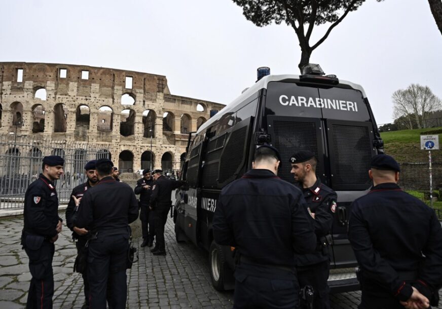 Carabinieri italija 872x610