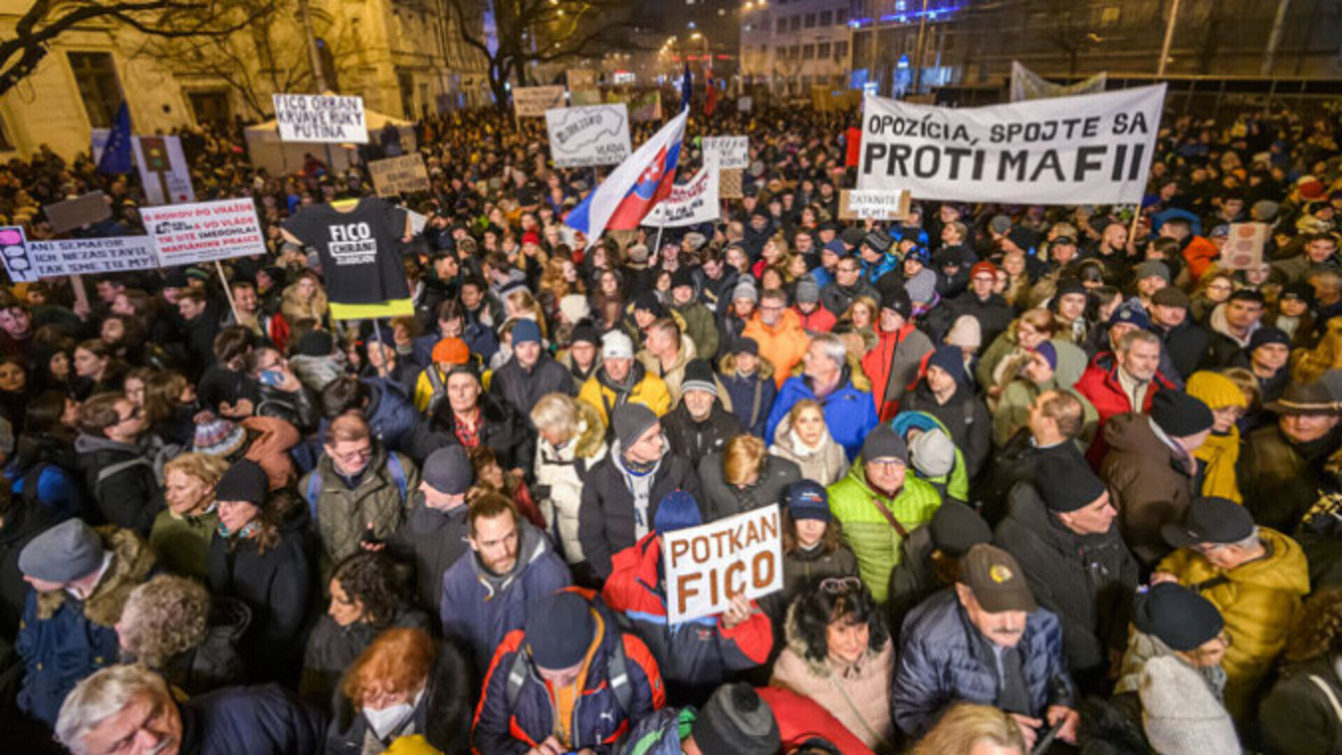 slovacka protesti gasanje tv