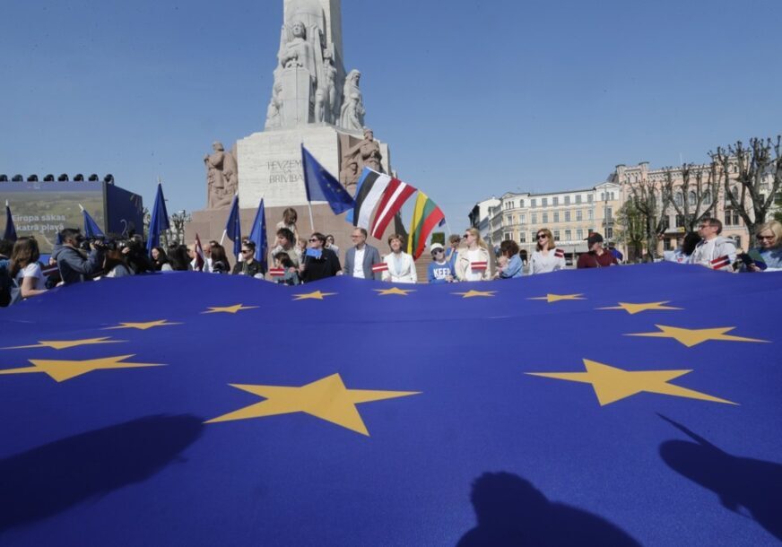 Eu evropska unija zastava 872x610