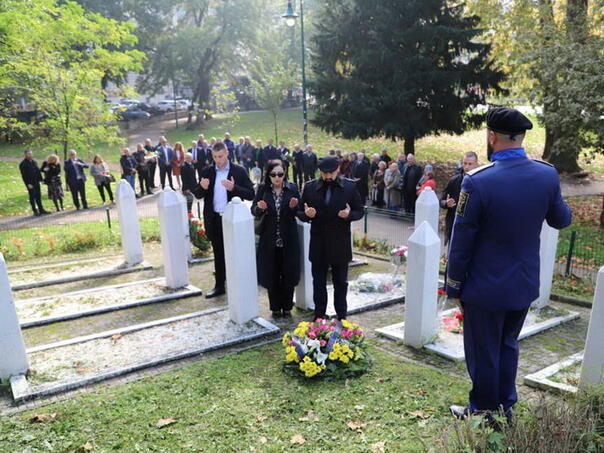 Godisnjica pogibije devet pripadnika mup a i armije rbih centar 671b83ec97e5a
