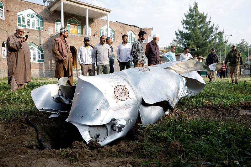 Indija napd pakistan 05 Jedan od srusenih aviona zavrsio u indijskom dijelu Kasmira