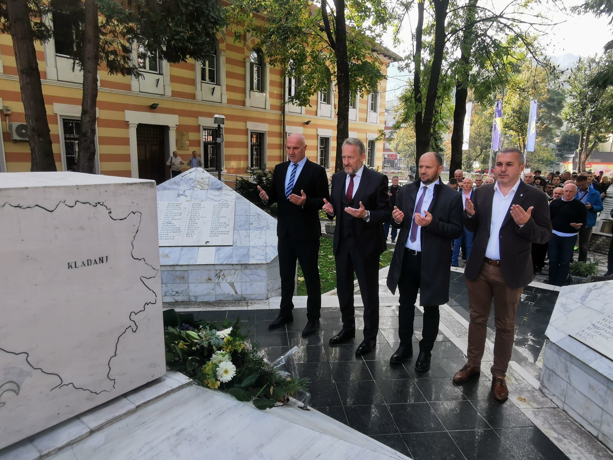 Izetbegovic utuzli1 5jpg