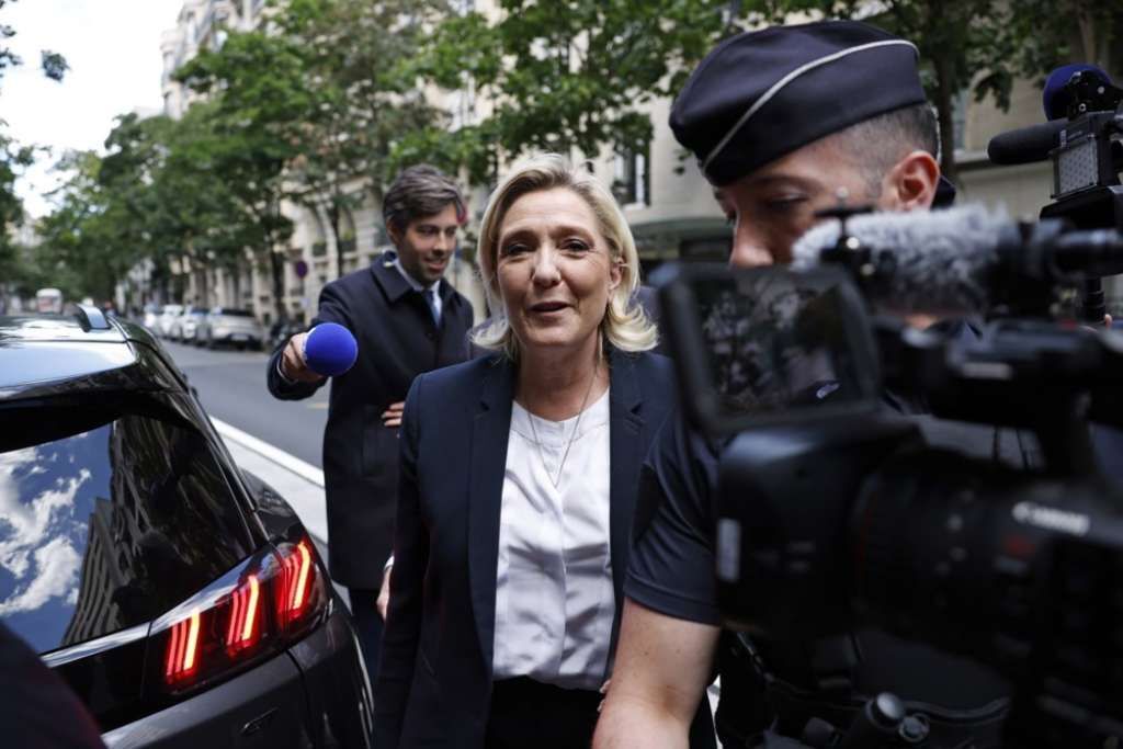 Marine le pen efed682c4a431fd3d14469612a3c78ddjpg